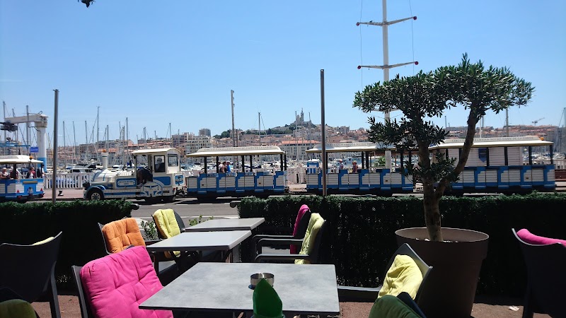 BEACH CAFE
