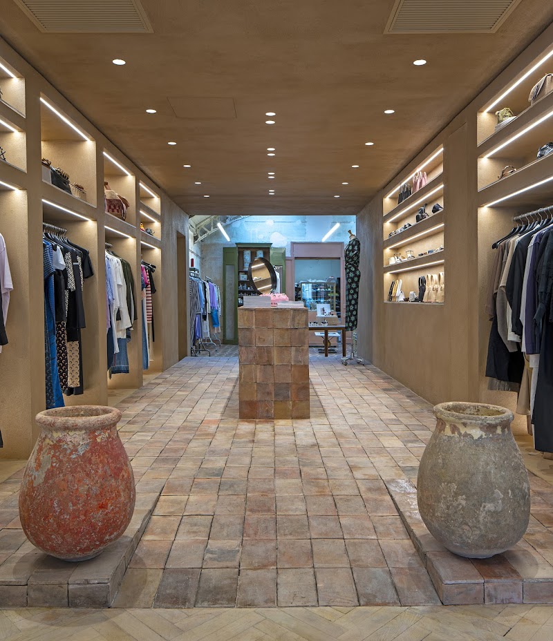 Jogging store