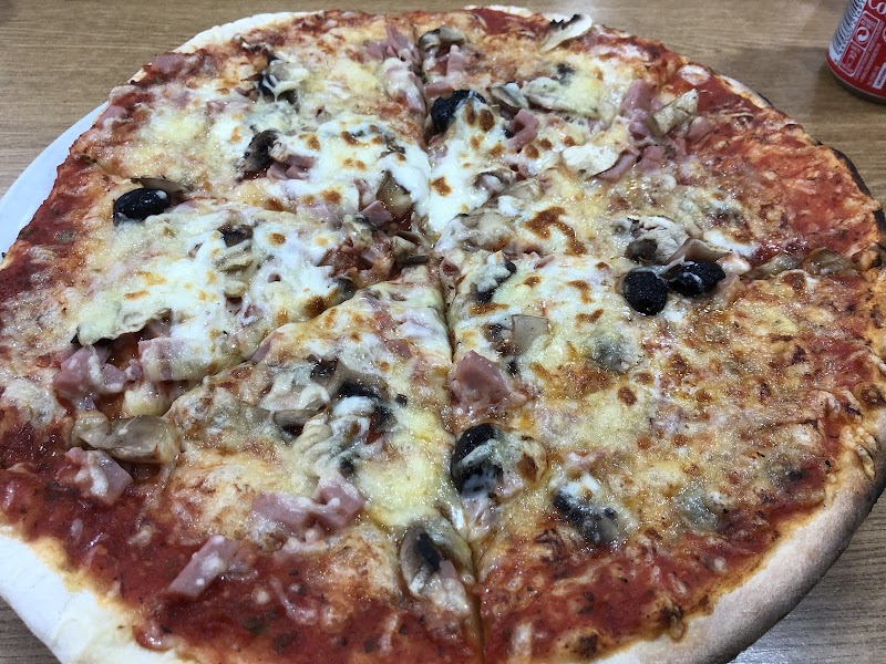 Pizzeria La Royale