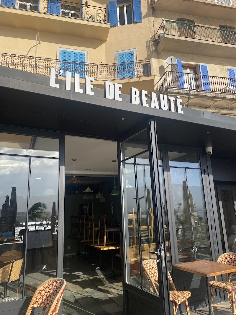 Ile de Beauté Café