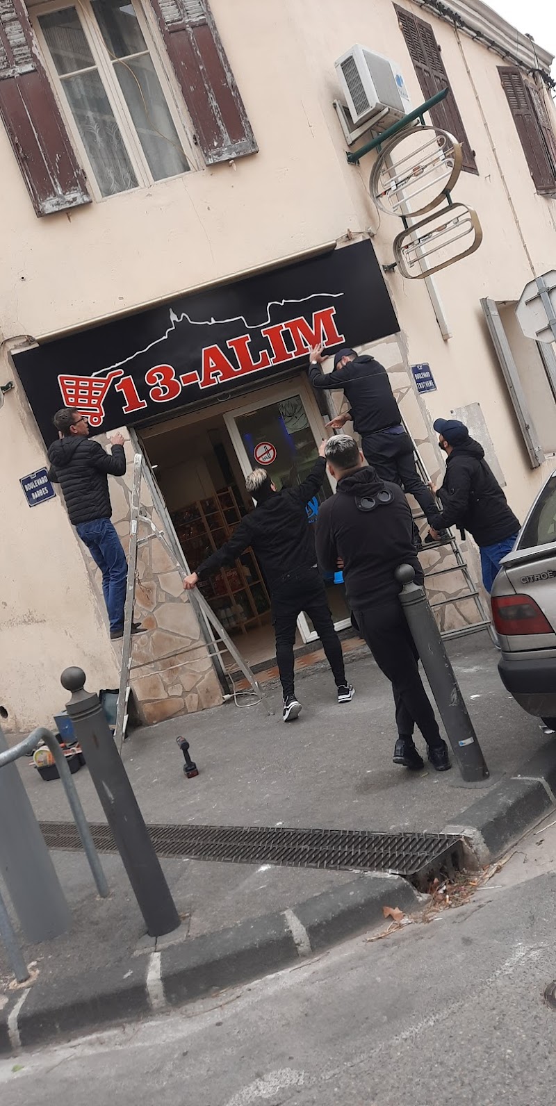 Alim chez le S