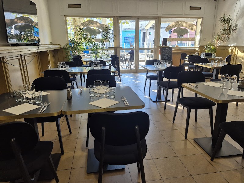 Bar Tabac Restaurant Des Platanes