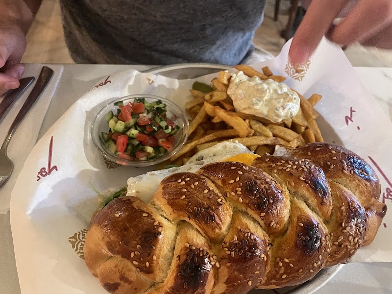 Yossi Restaurant