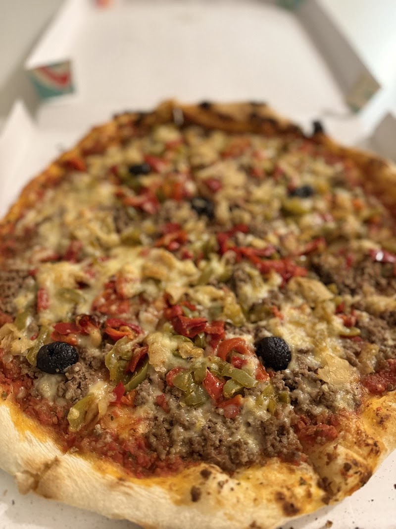 Pizzeria Italia Pizza
